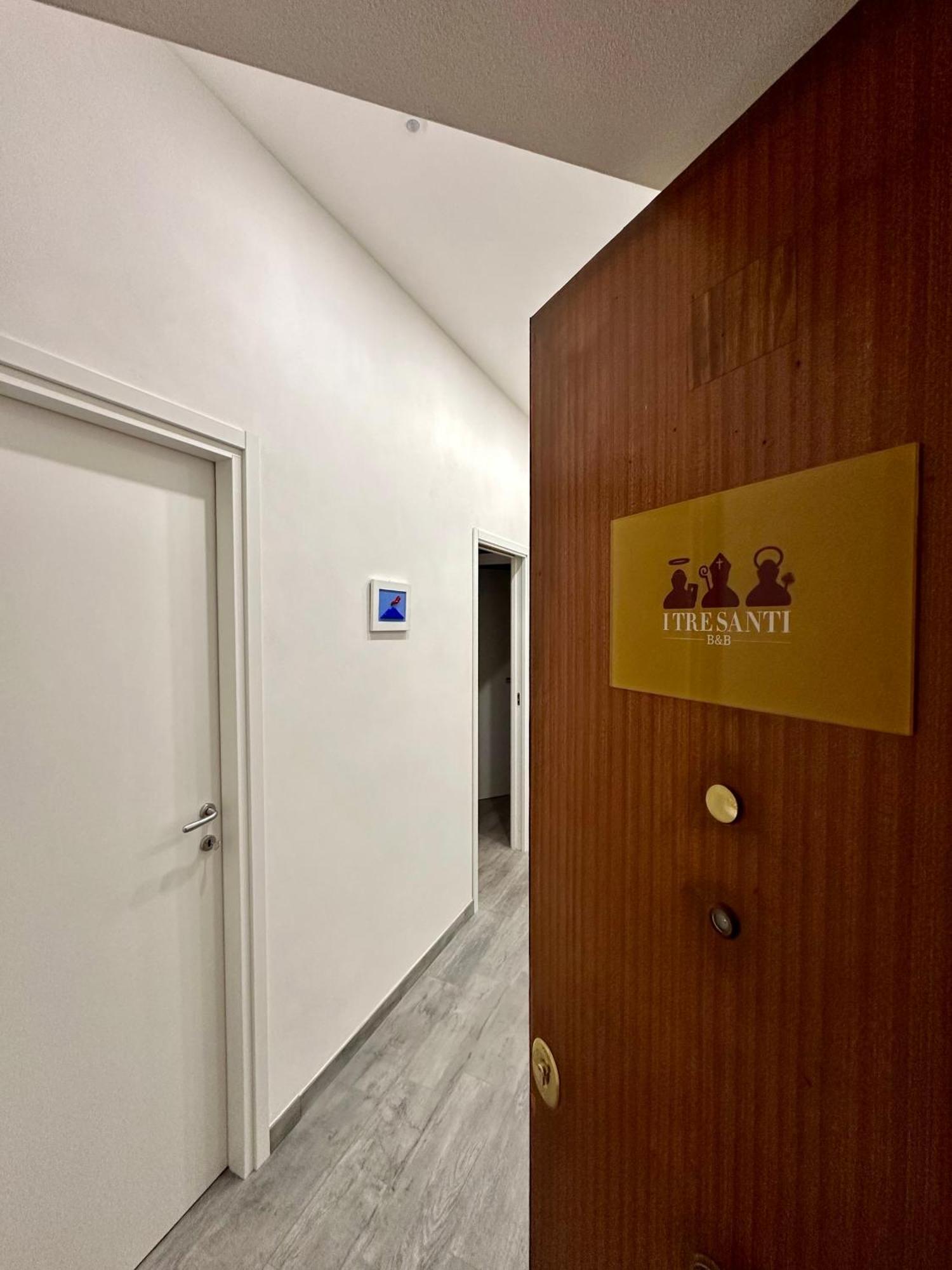 B&B I Tre Santi Naples Luaran gambar